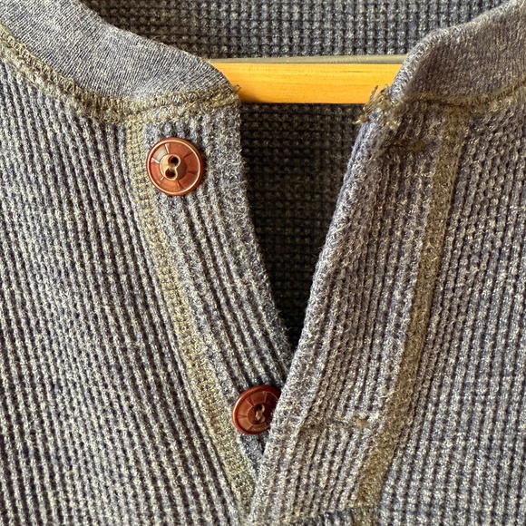 Wallace & Barnes | S | Henley Shirt - Picture 4 of 4